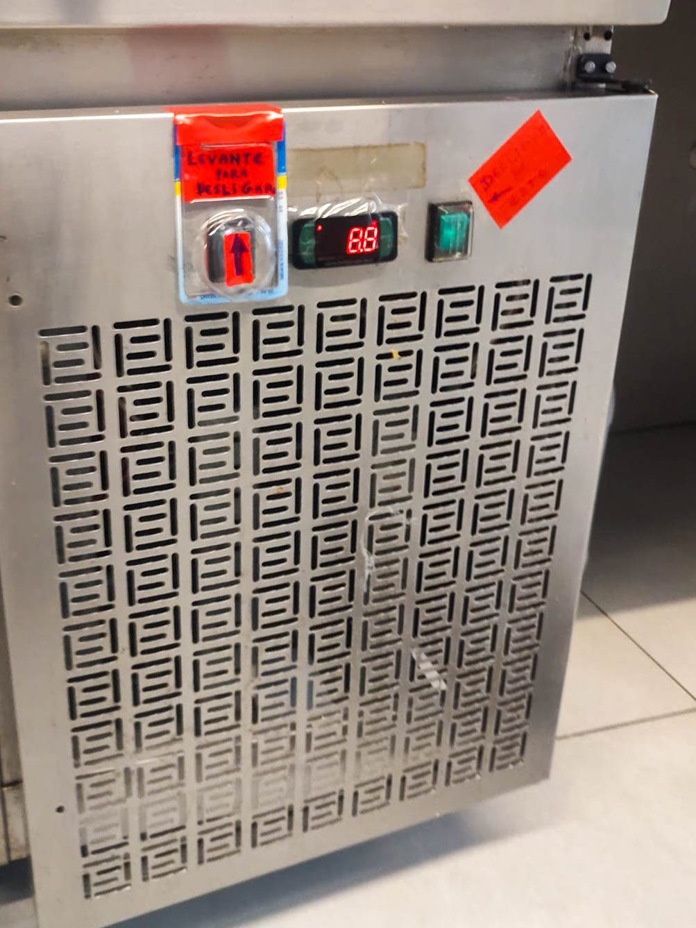 Serviço de refrigeração executado pela WS Manutenção