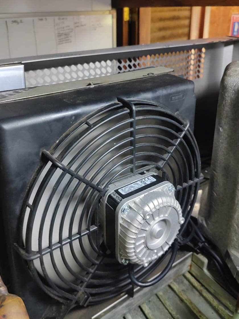 Serviço de refrigeração executado pela WS Manutenção